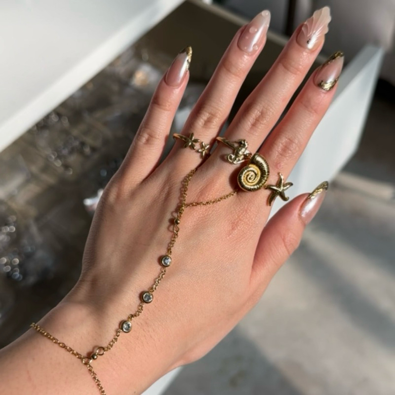 Louisë // Gold Hand Chains - 18k Gold Plated Stainless Steel w/ Cubic Zirconia (Anti Karat)