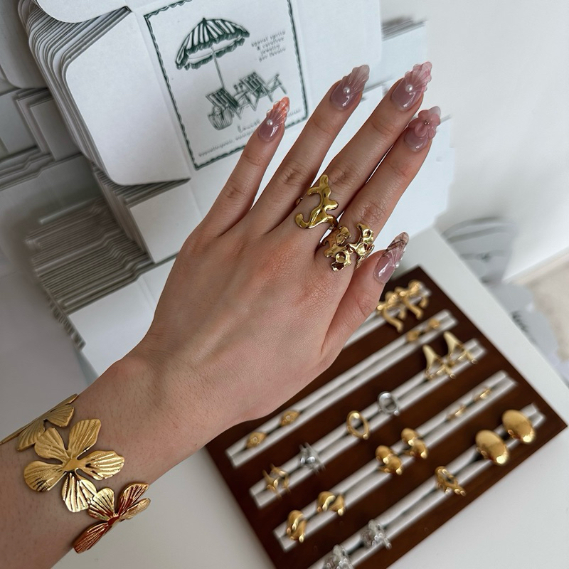 Louisë // Limited Edition - En Sui Adjustable Ring - 18k Gold Plated Stainless Steel (Anti Karat)