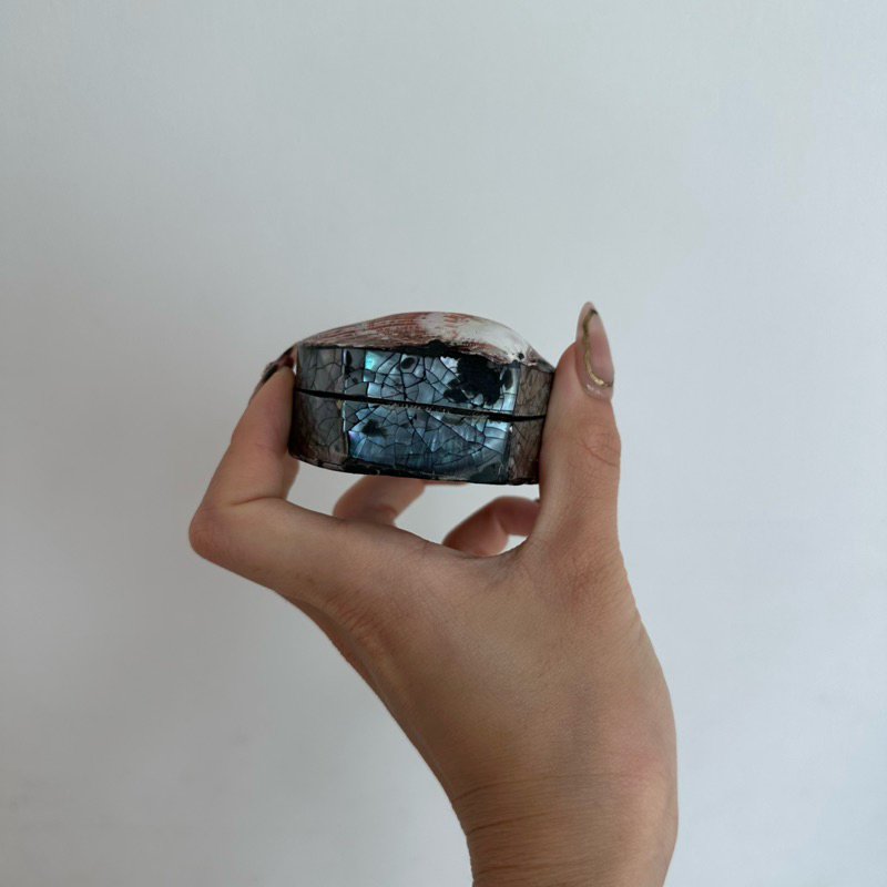Louisë // Handmade Seashell Jewelry Box - Made from Real Seashells