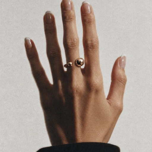 Louisë // Duo Sphere Ring - 18k Gold Plated Stainless Steel (Anti Karat)