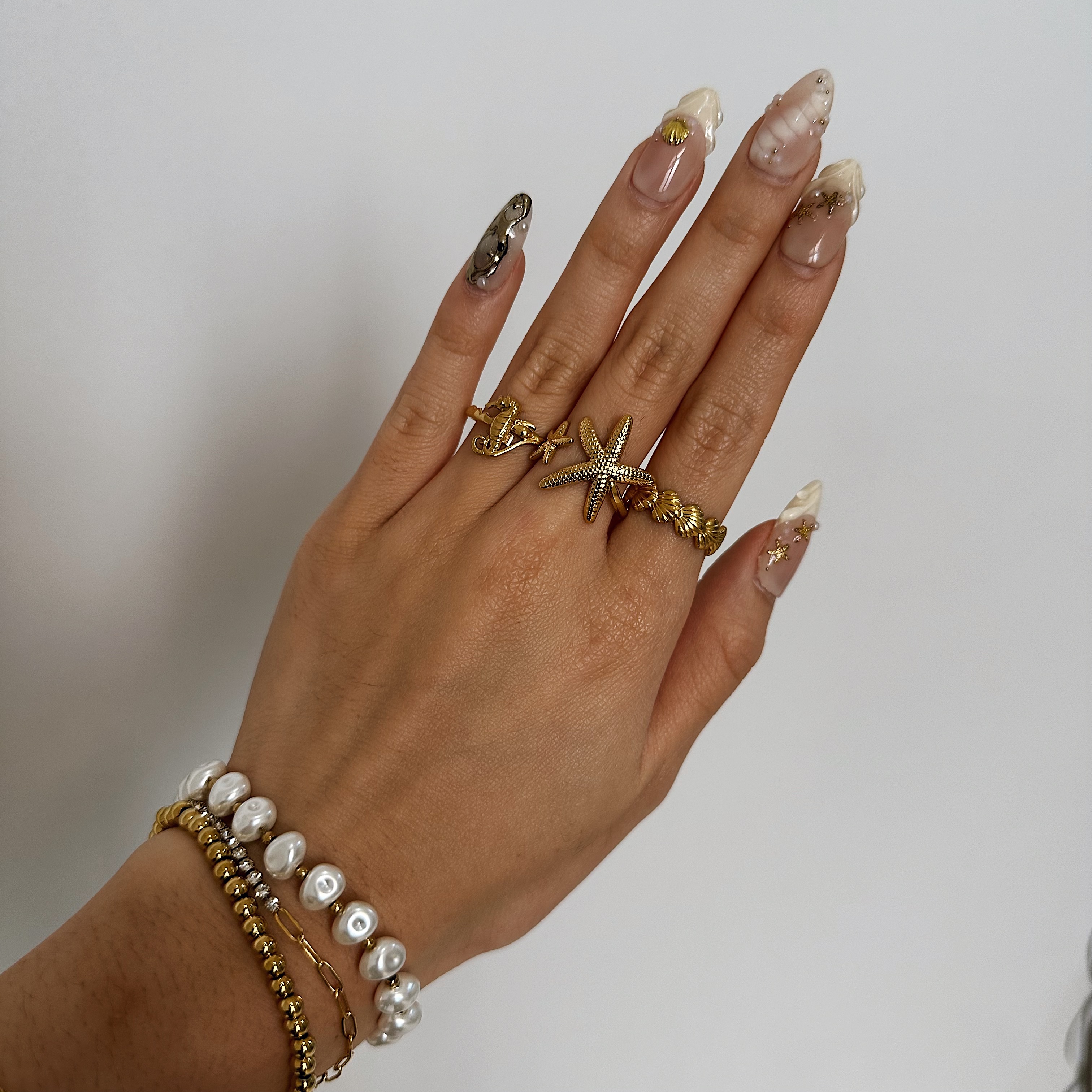 Louisë // Gold Mini Seashells Ring - 18k Gold Plated Stainless Steel (Anti Karat)