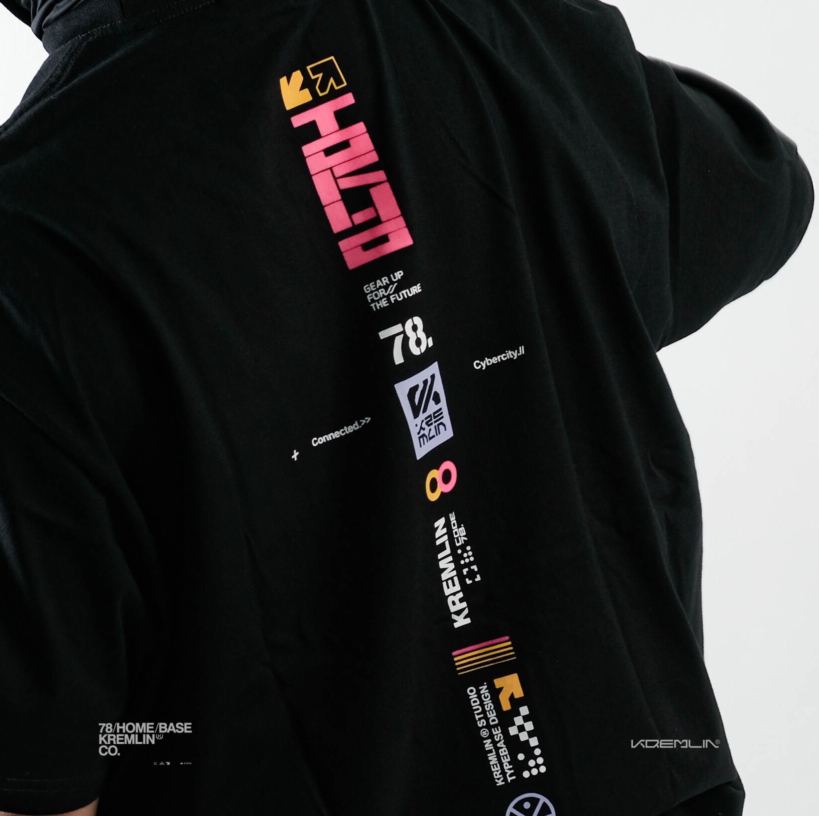 KREMLIN T-Shirt Oversized Relaxed Fit Black - Akiba