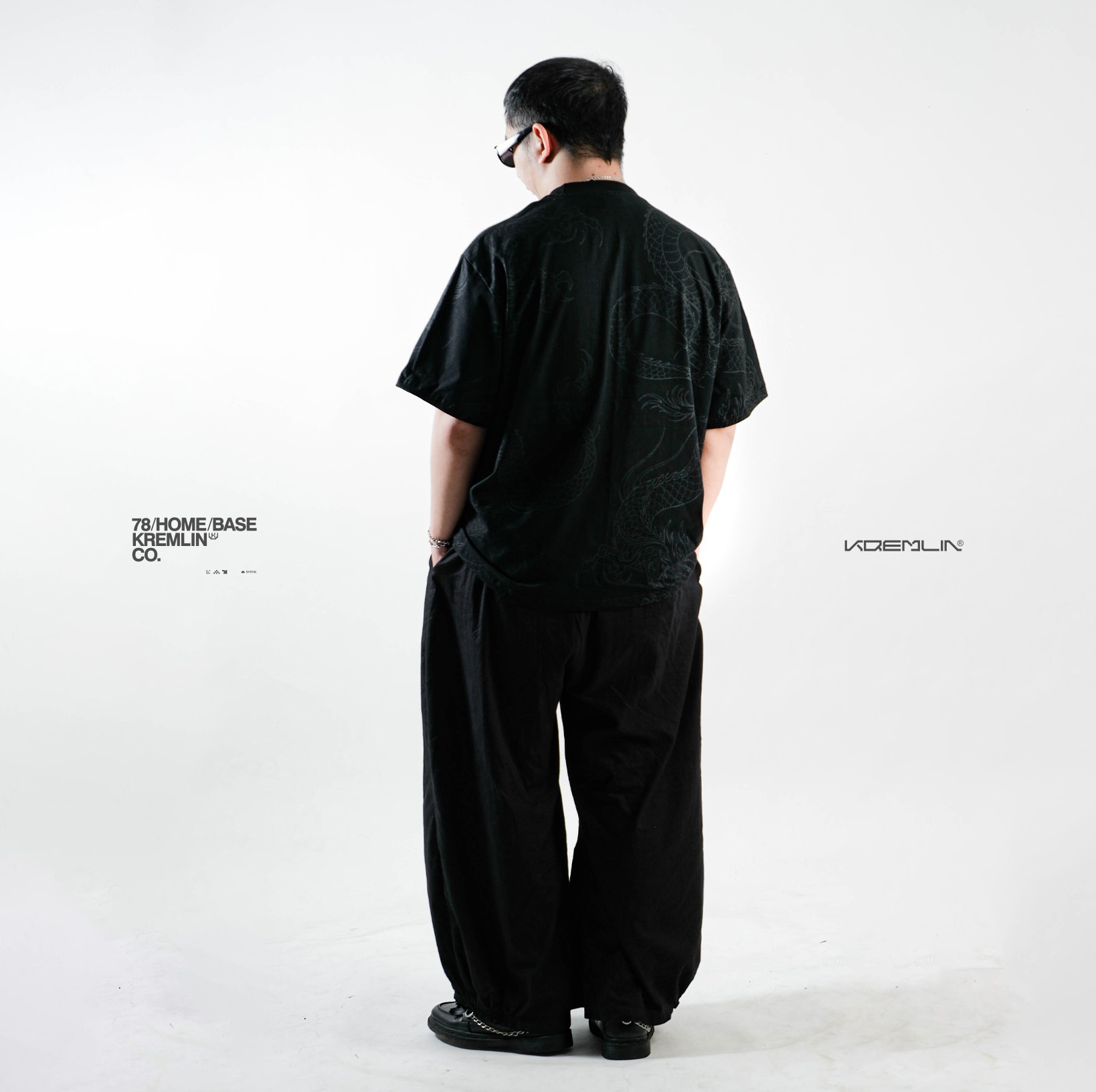 KREMLIN T-Shirt Oversized Relaxed Fit Black - Amon