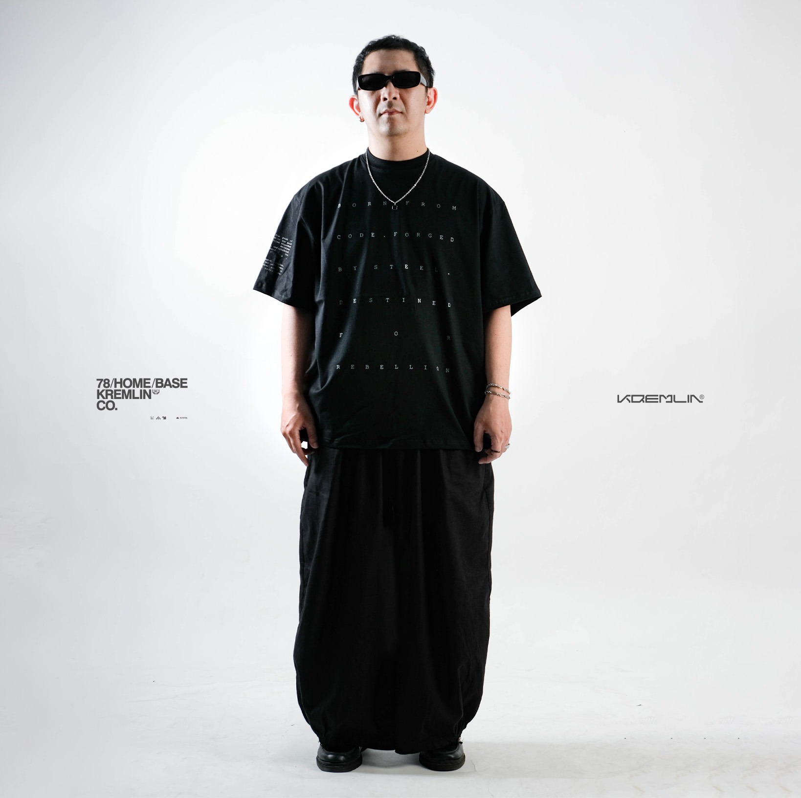 KREMLIN T-Shirt Oversized Relaxed Fit Black - Ascension