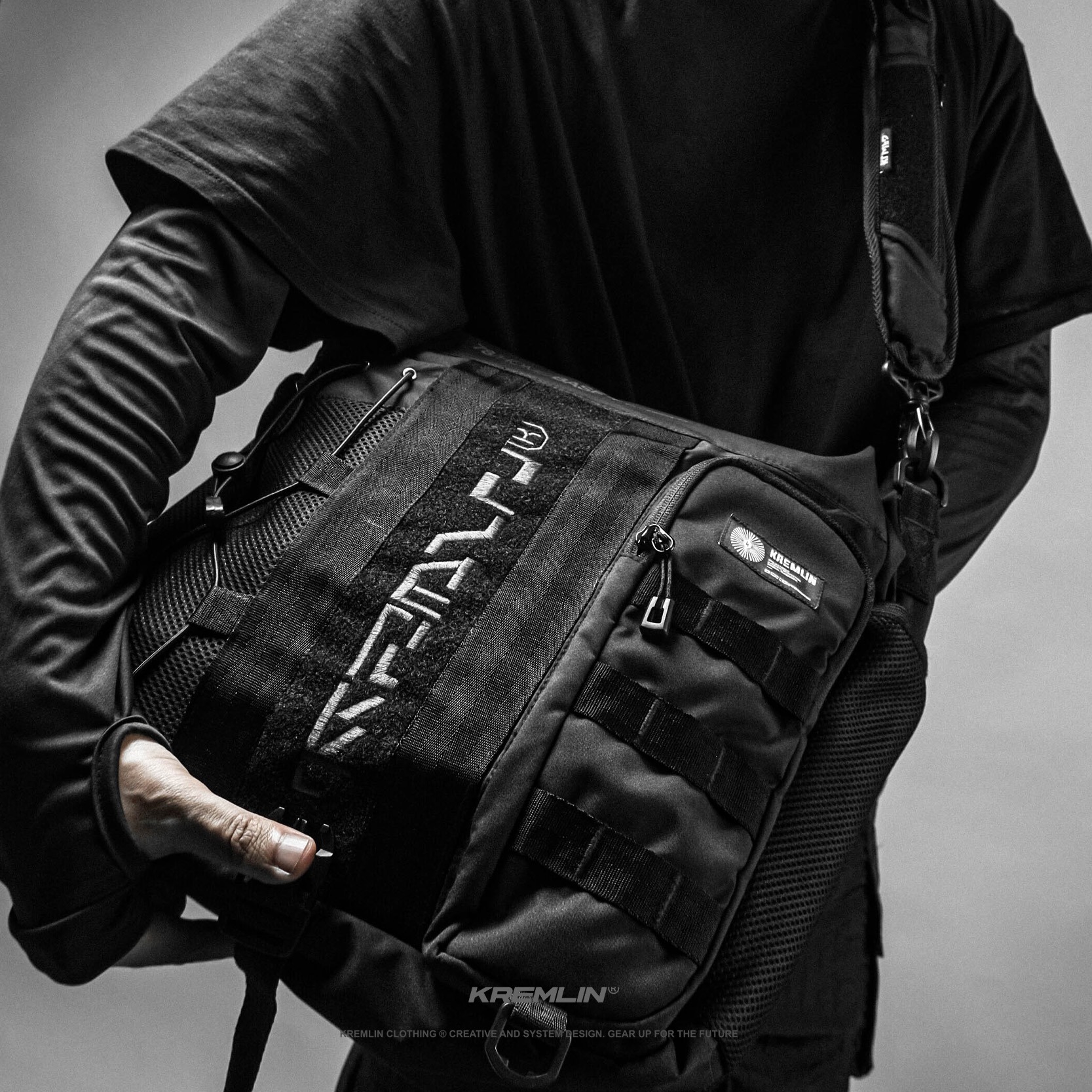 KREMLIN Tactical Slingbag Tas Selempang Black - ATOM