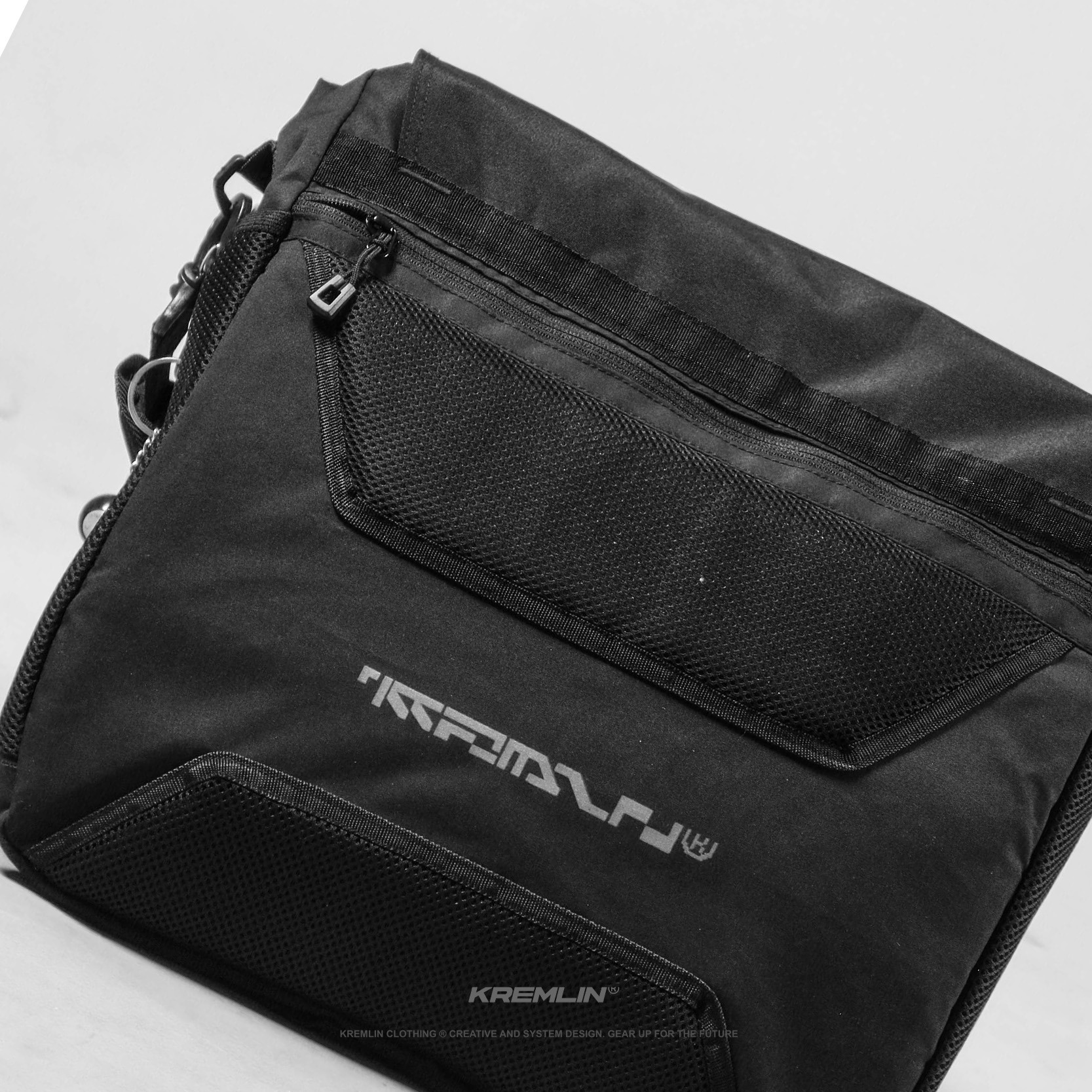 KREMLIN Tactical Slingbag Tas Selempang Black - ATOM