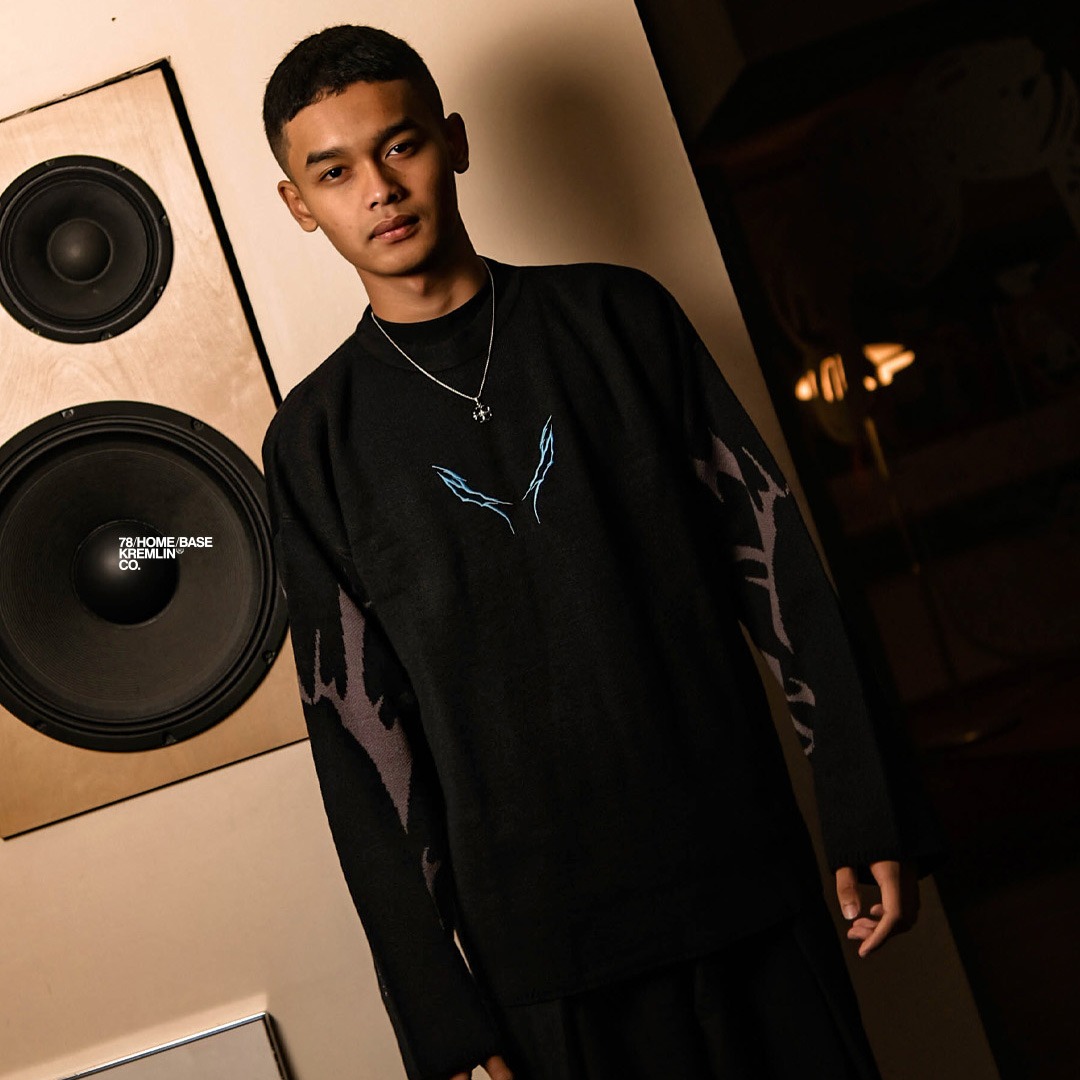 KREMLIN Knitwear Crewneck Rajut Anime inspired - BERU
