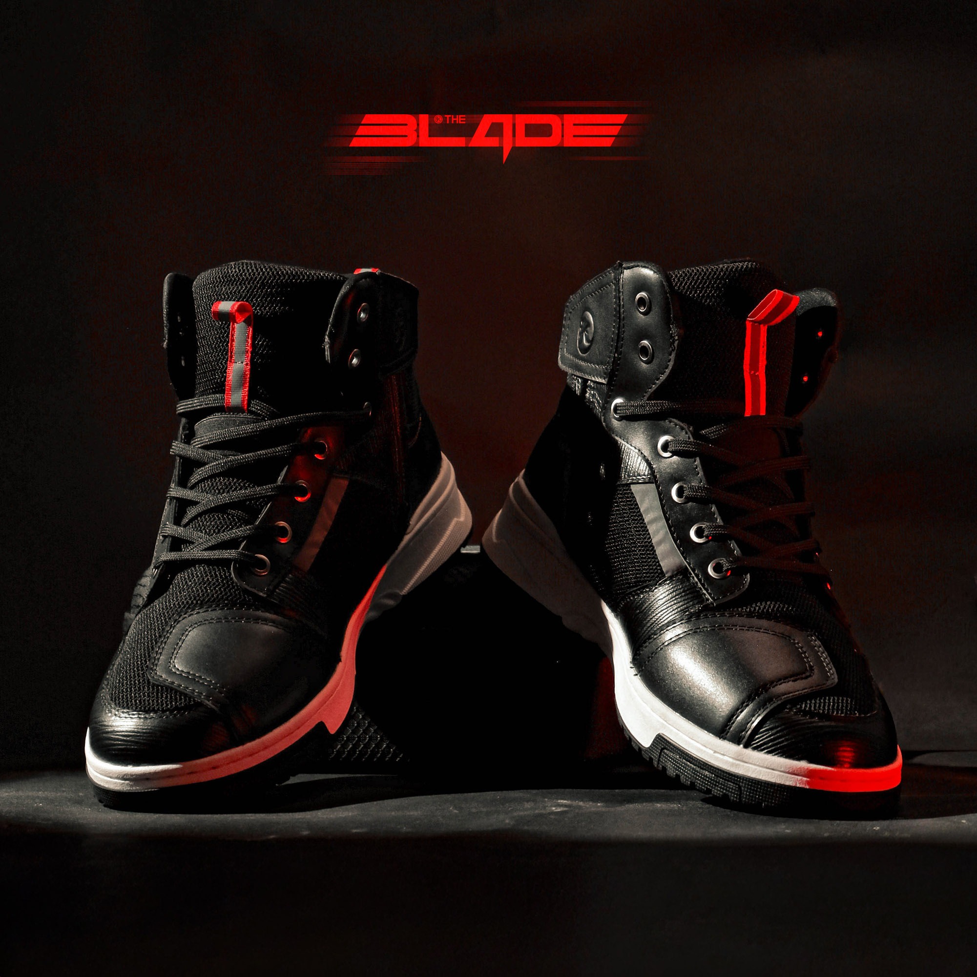 Kremlin Sepatu Sneakers Hybrid High Cut Black - BLADE