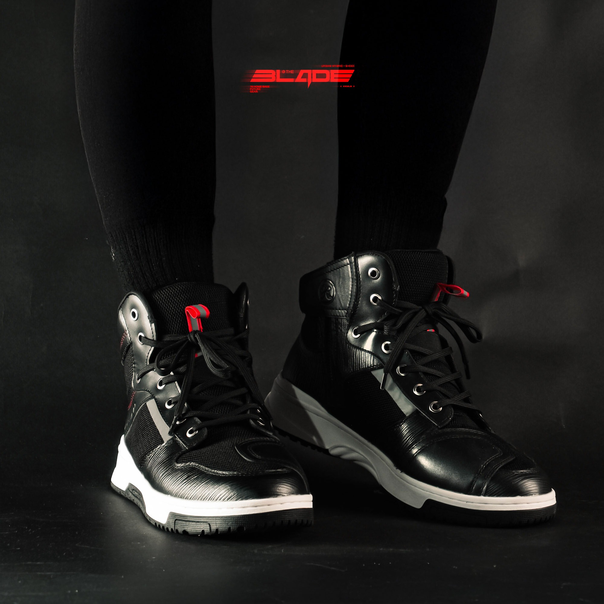 Kremlin Sepatu Sneakers Hybrid High Cut Black - BLADE