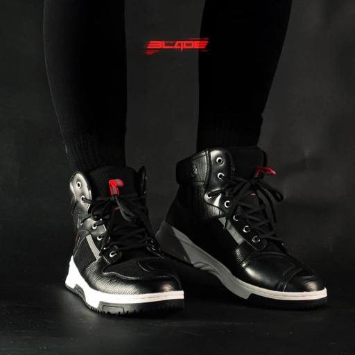 Image of Kremlin Sepatu Sneakers Hybrid High Cut Black - BLADE
