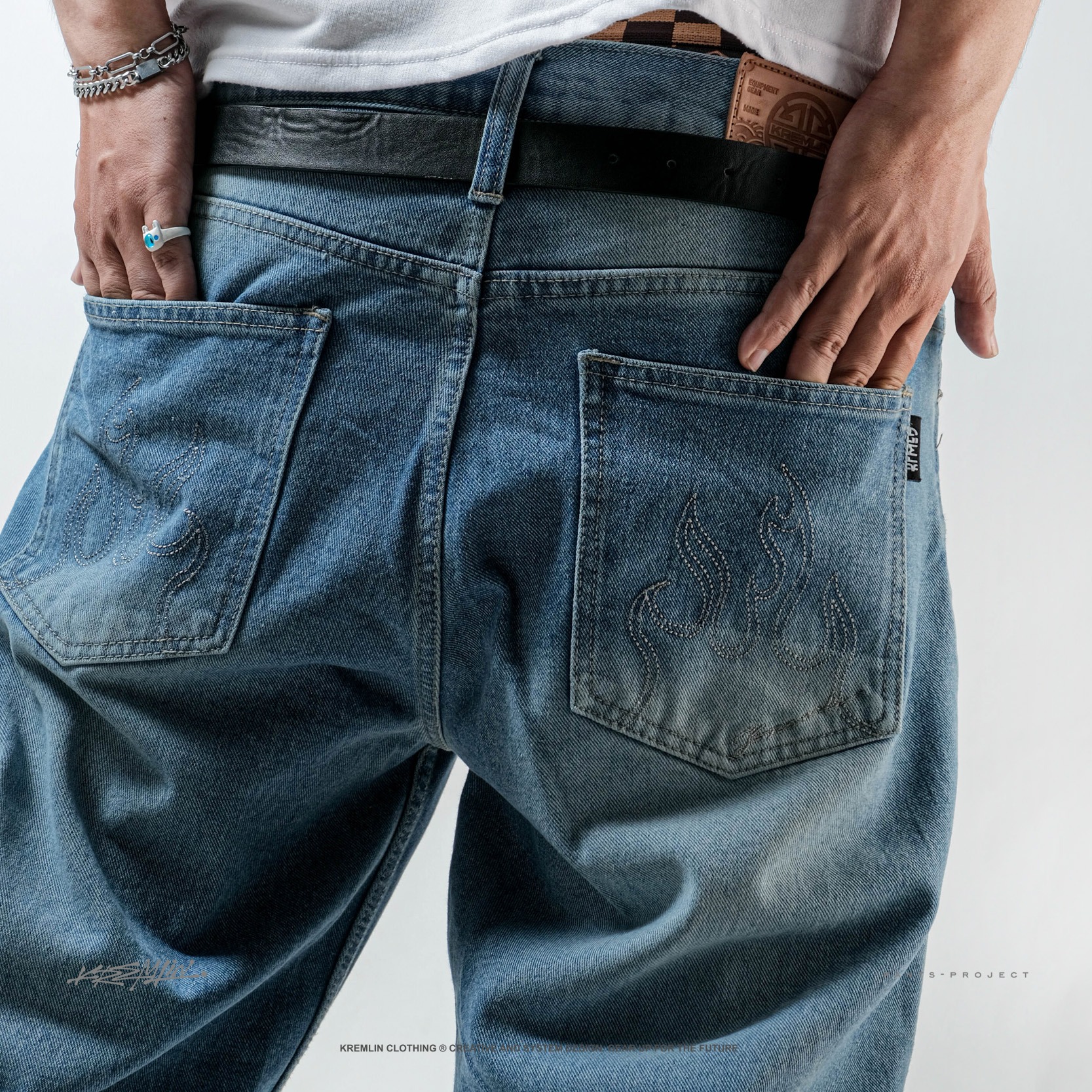 KREMLIN Celana Loose Jeans Denim Wash Sky Blue - BLAME
