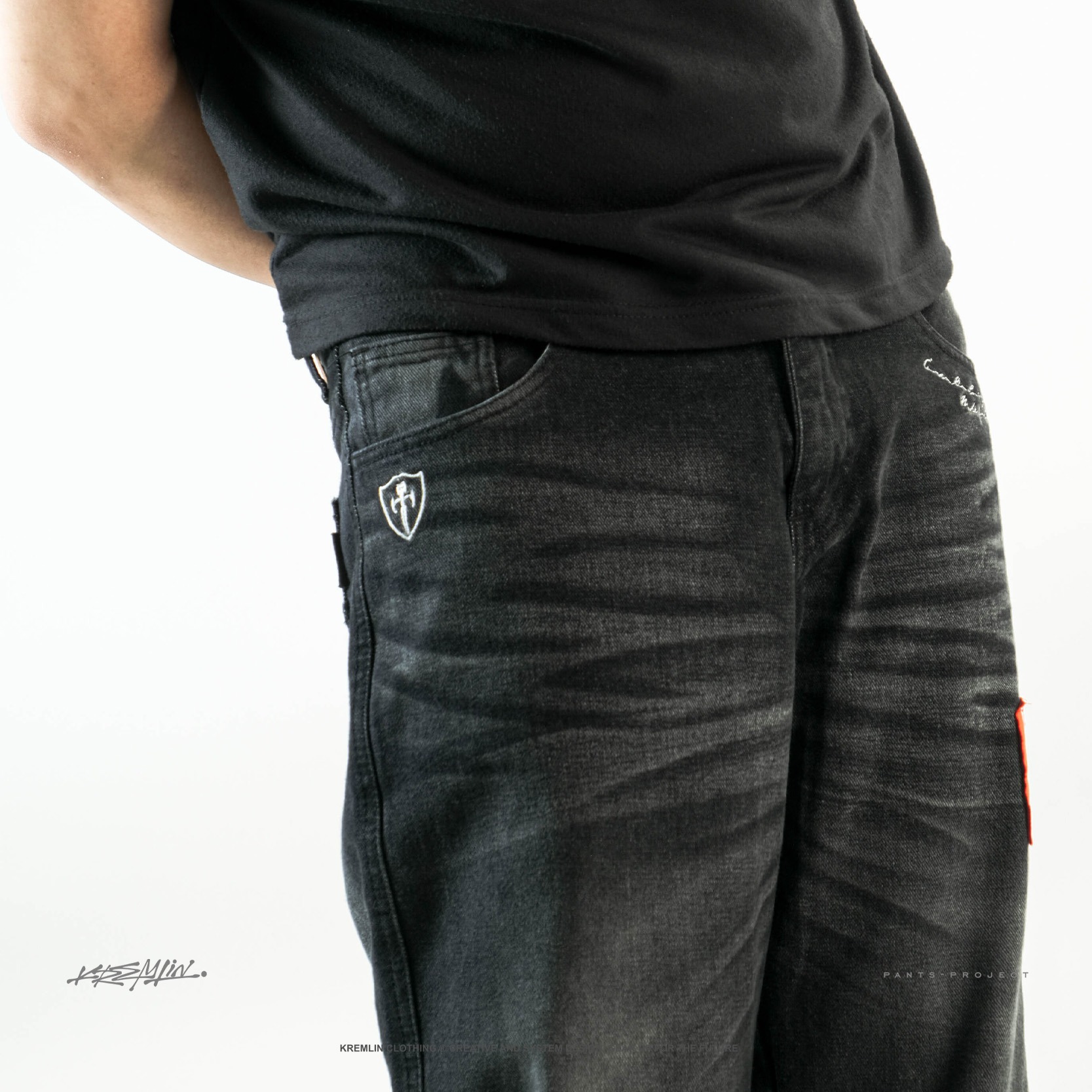 KREMLIN Celana Jeans Loose Denim Wash - BLODIA - Black