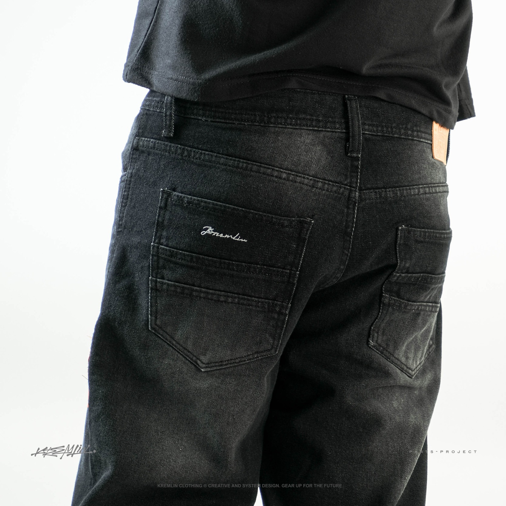KREMLIN Celana Jeans Loose Denim Wash - BLODIA - Black
