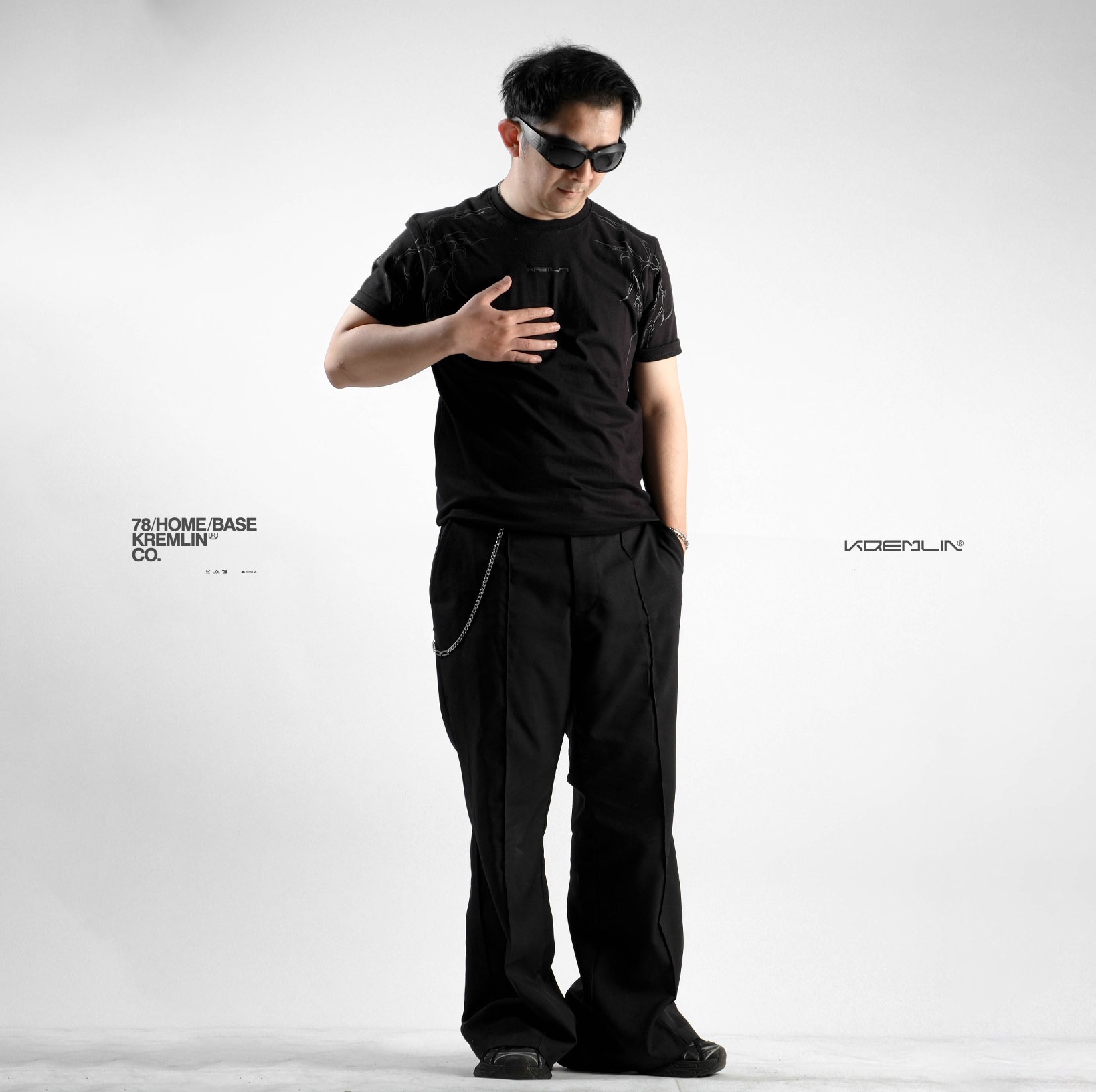 Kremlin T-shirt Regular Kaos Graphic Cyber Black - Cybergil