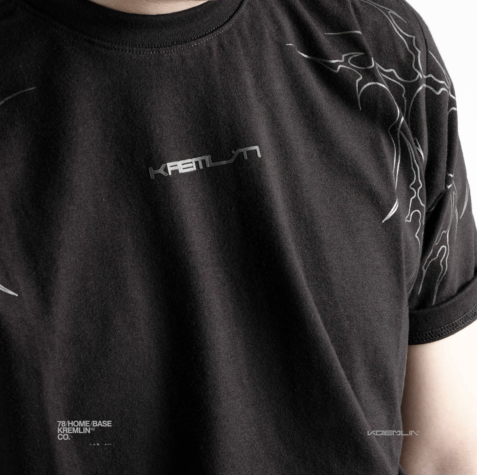 Kremlin T-shirt Regular Kaos Graphic Cyber Black - Cybergil