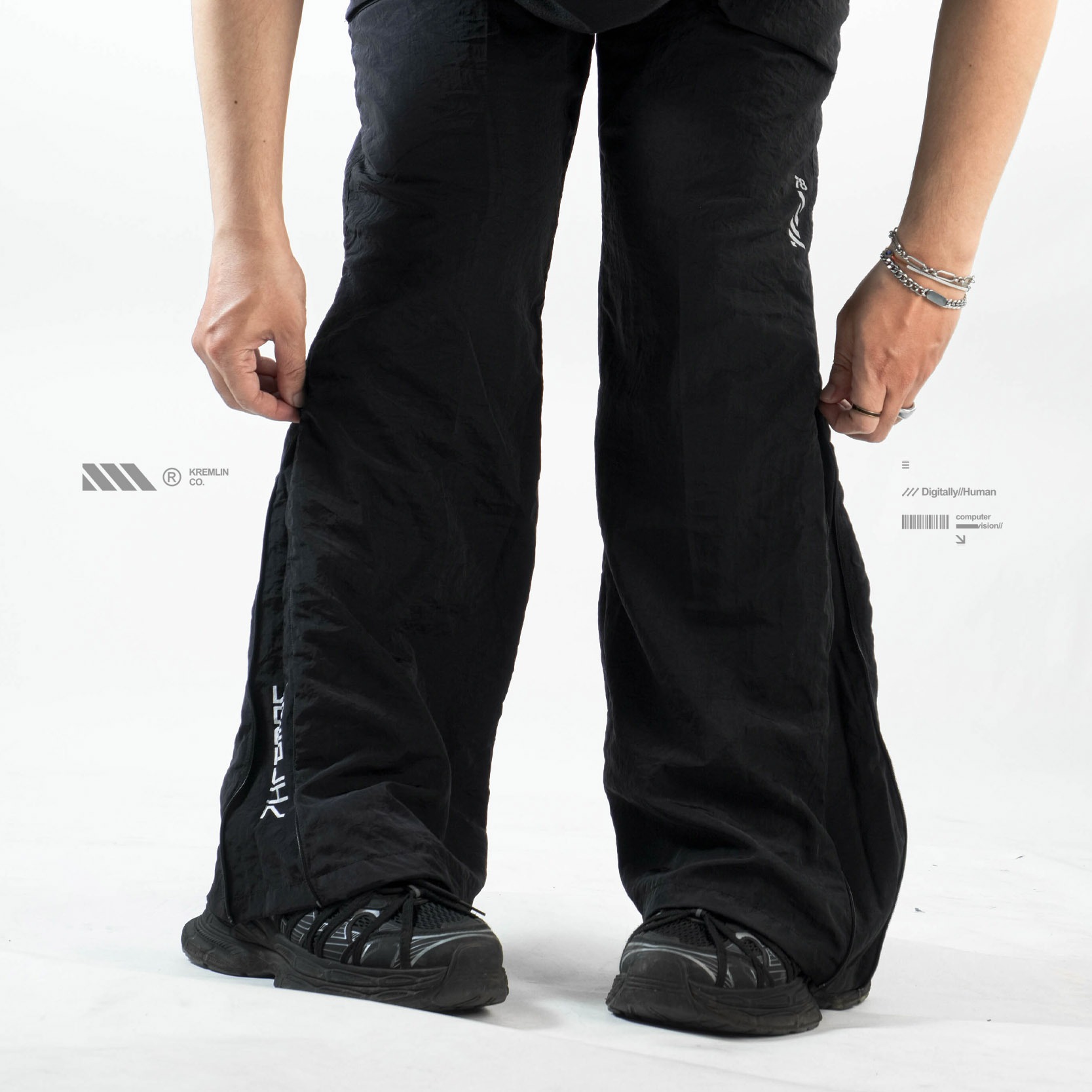 KREMLIN Long Pants Celana Nylon Cringkle - Modular Fit - EXO