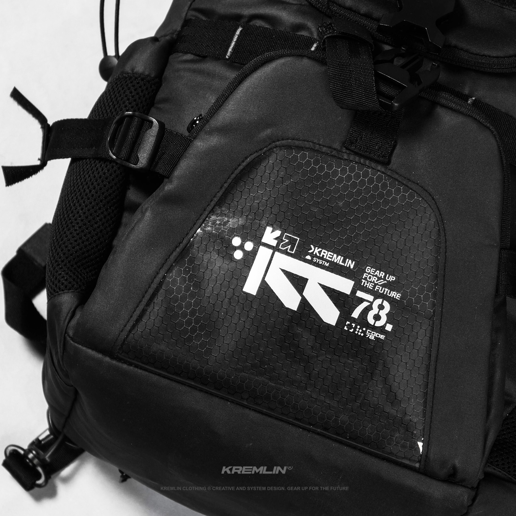 KREMLIN Backpack Hood Tas Ransel Black - External