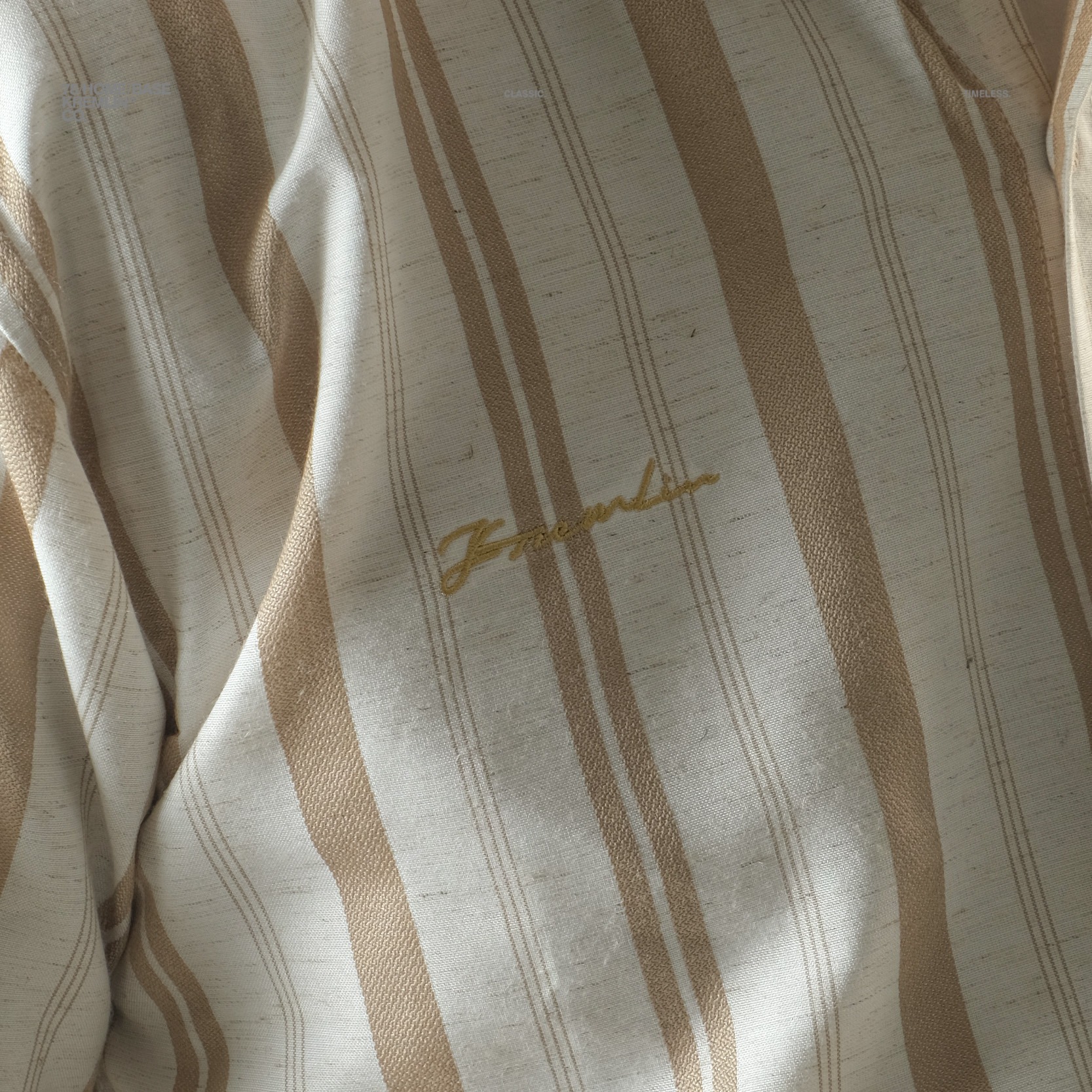 KREMLIN Shirt Kemeja Salur Pinstripe - Regular - Oasis Cream