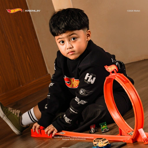 Image of HOT WHEELS x KREMLIN Collaboration KIDS Crewneck - PRESTIGE