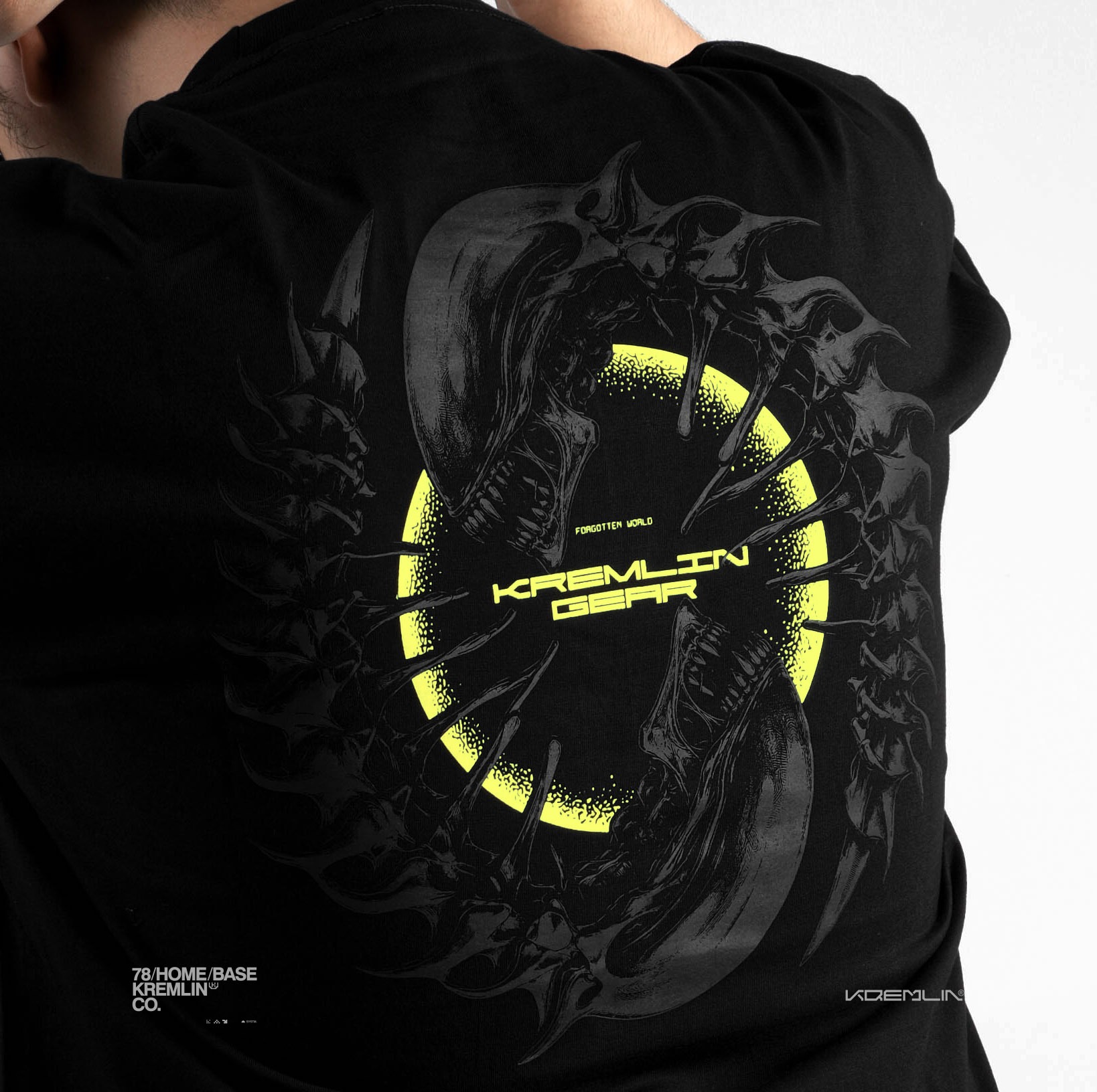 KREMLIN T-Shirt Boxy OVS Fit Black - Species
