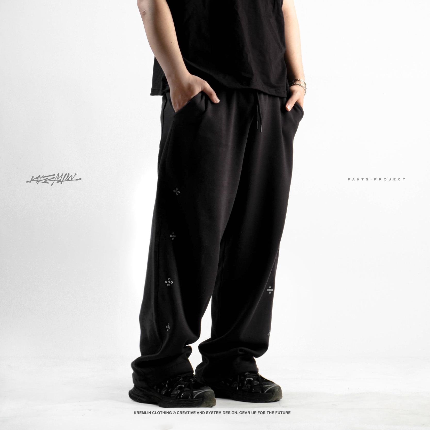 KREMLIN Celana Sweatpants Loose Pants Baggy - Urban street - Uprock
