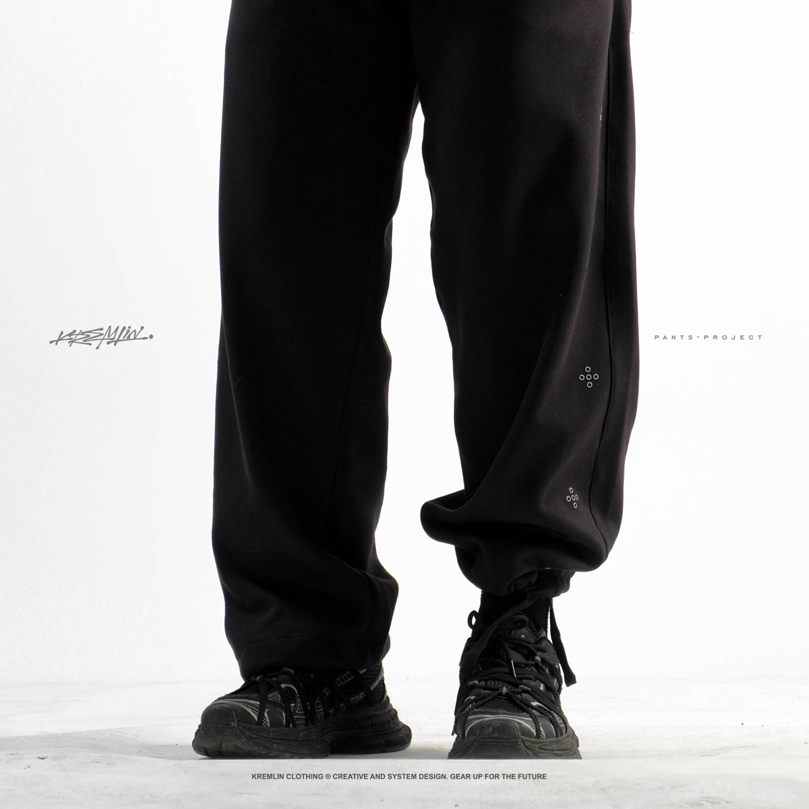 KREMLIN Celana Sweatpants Loose Pants Baggy - Urban street - Uprock