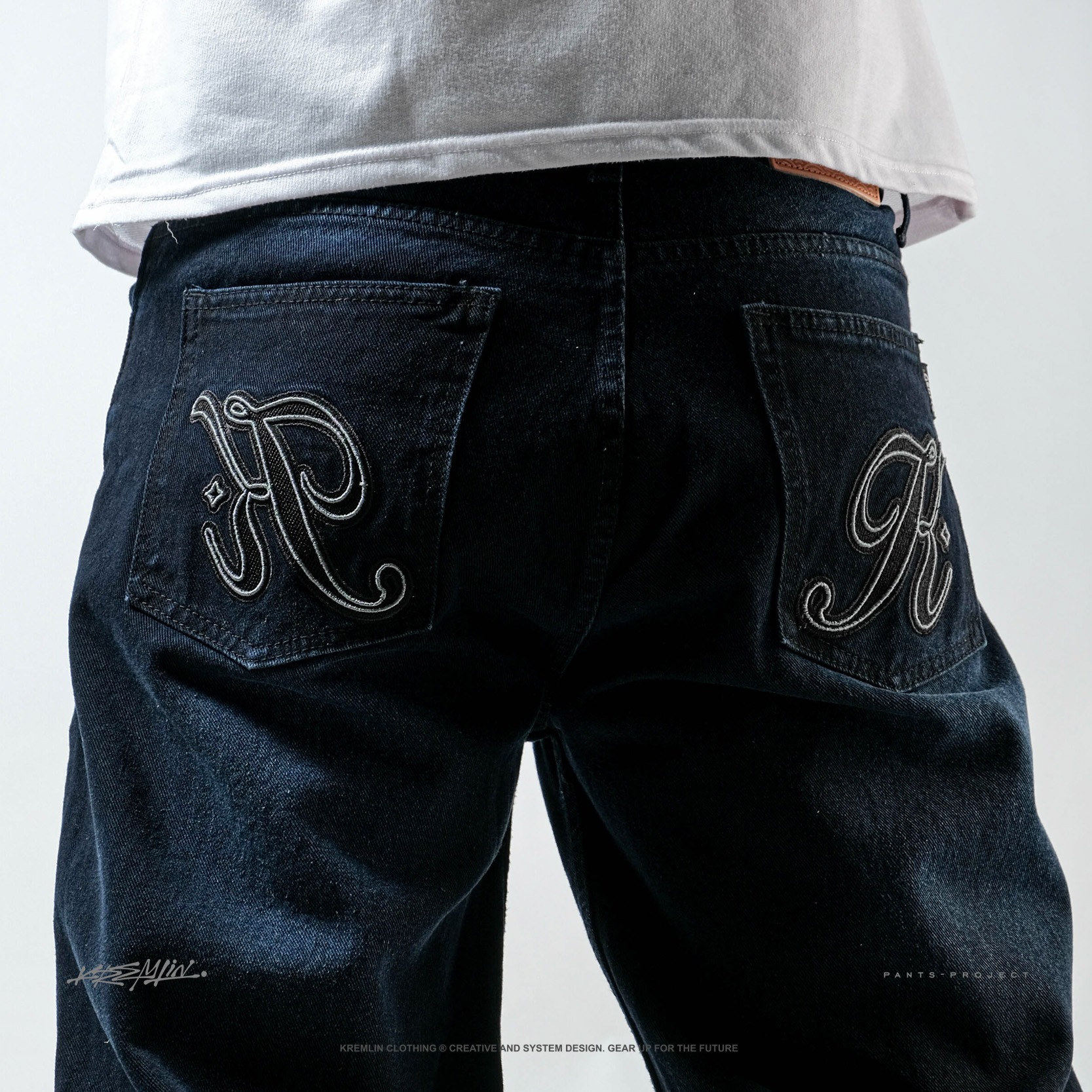 KREMLIN Celana Loose Jeans Denim Wash Dark Blue - VAULT