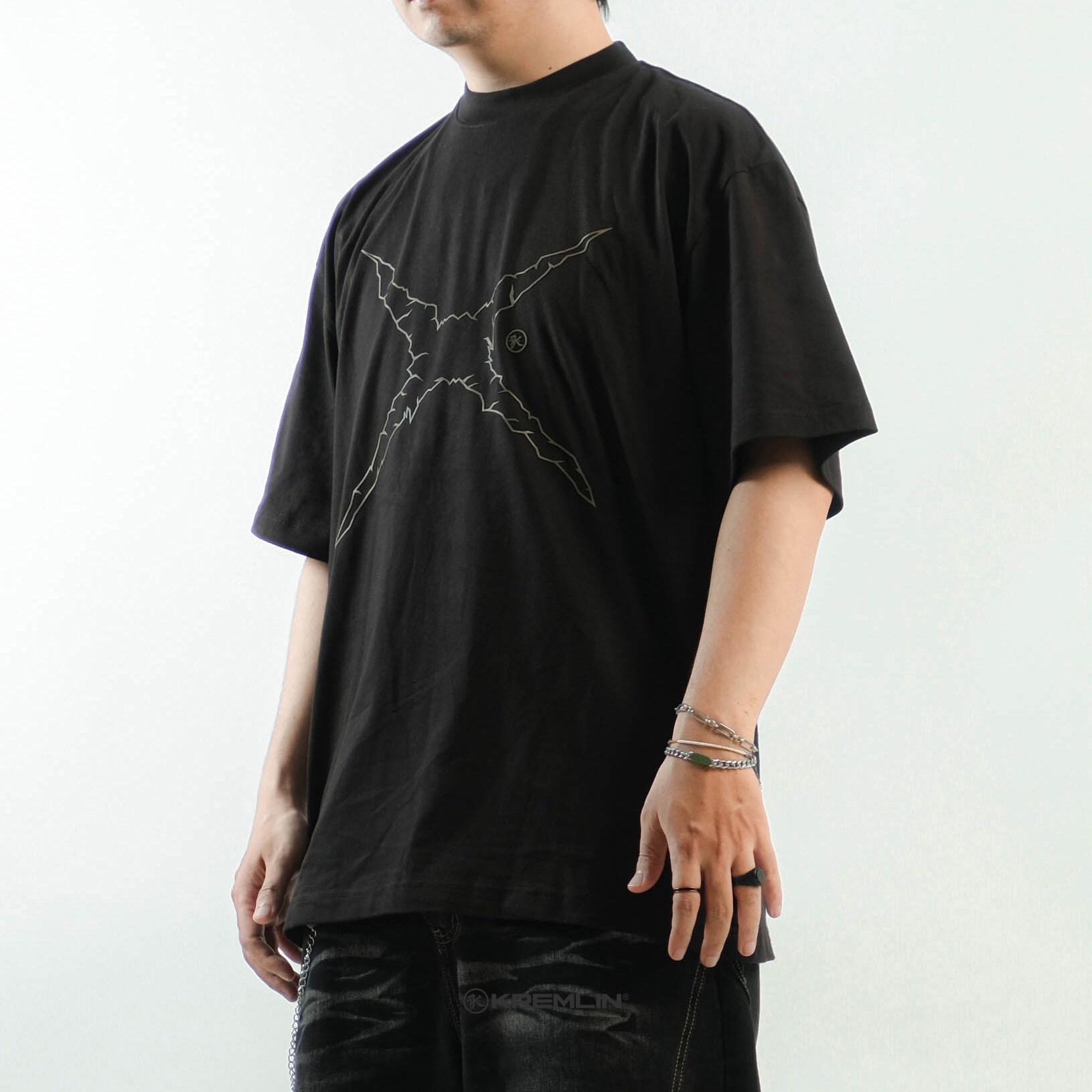 KREMLIN T-Shirt Oversized Fit Black - Anime xpremiental - Wanted