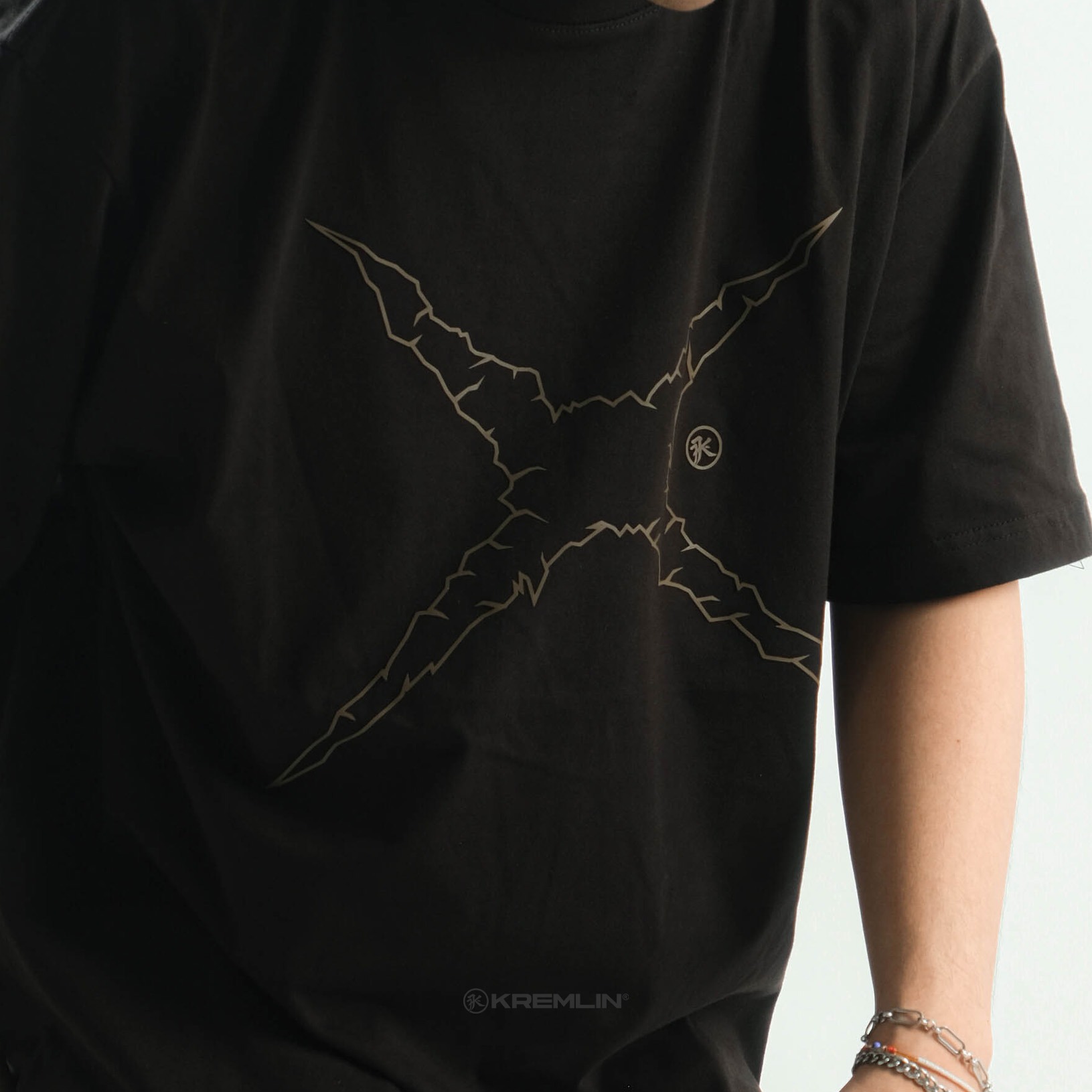 KREMLIN T-Shirt Oversized Fit Black - Anime xpremiental - Wanted