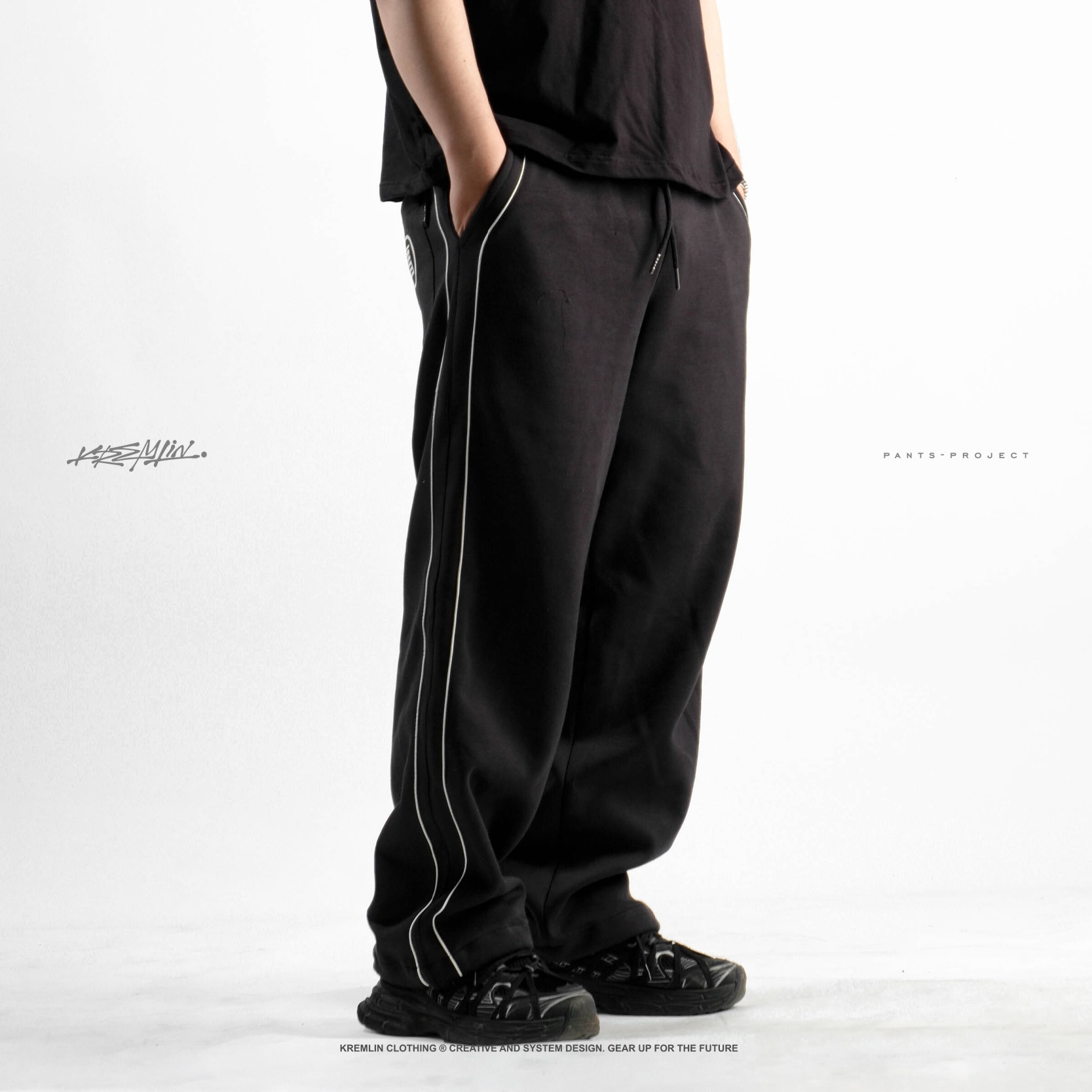 KREMLIN Celana Sweatpants Loose Pants Baggy - 2 lines - Yamazaki