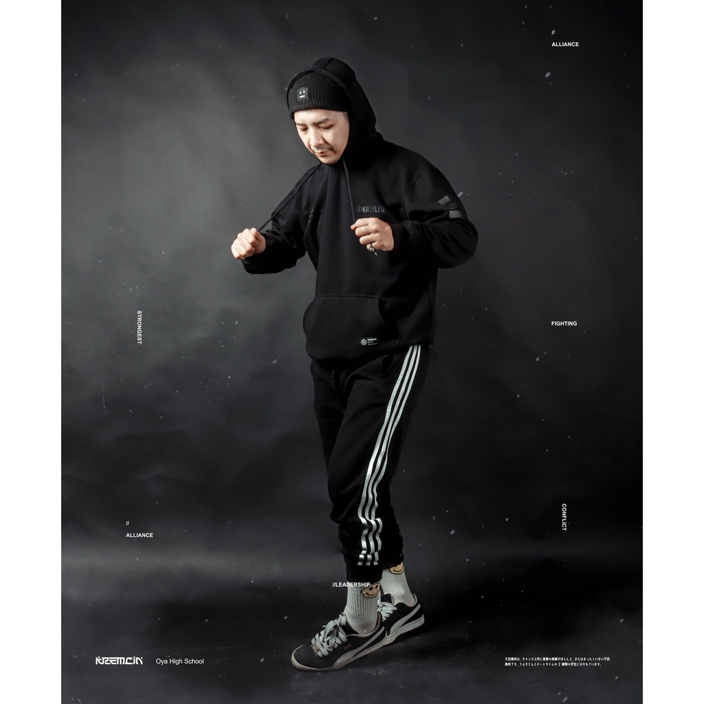 KREMLIN Pullover Hoodie Black HD - Oya Gakusei