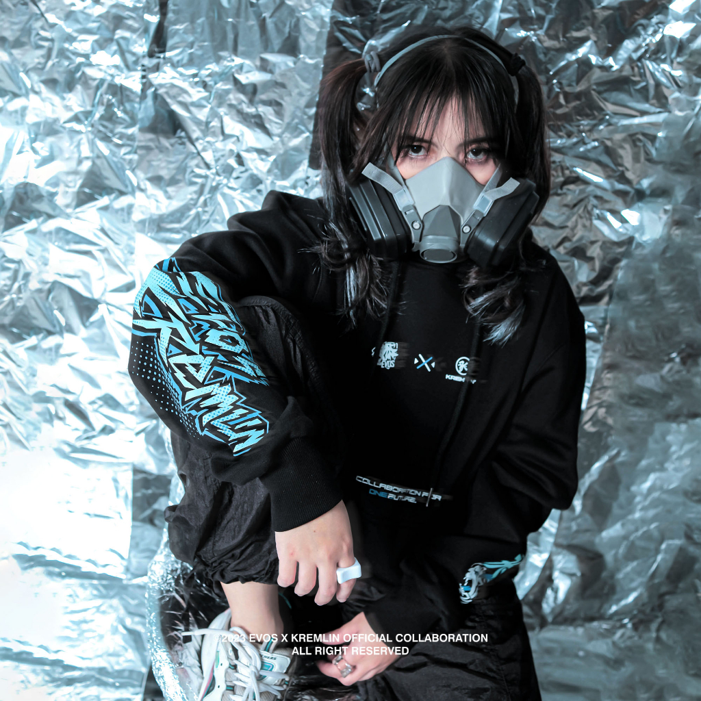 KREMLIN x EVOS Pullover HOODIE - EVORA