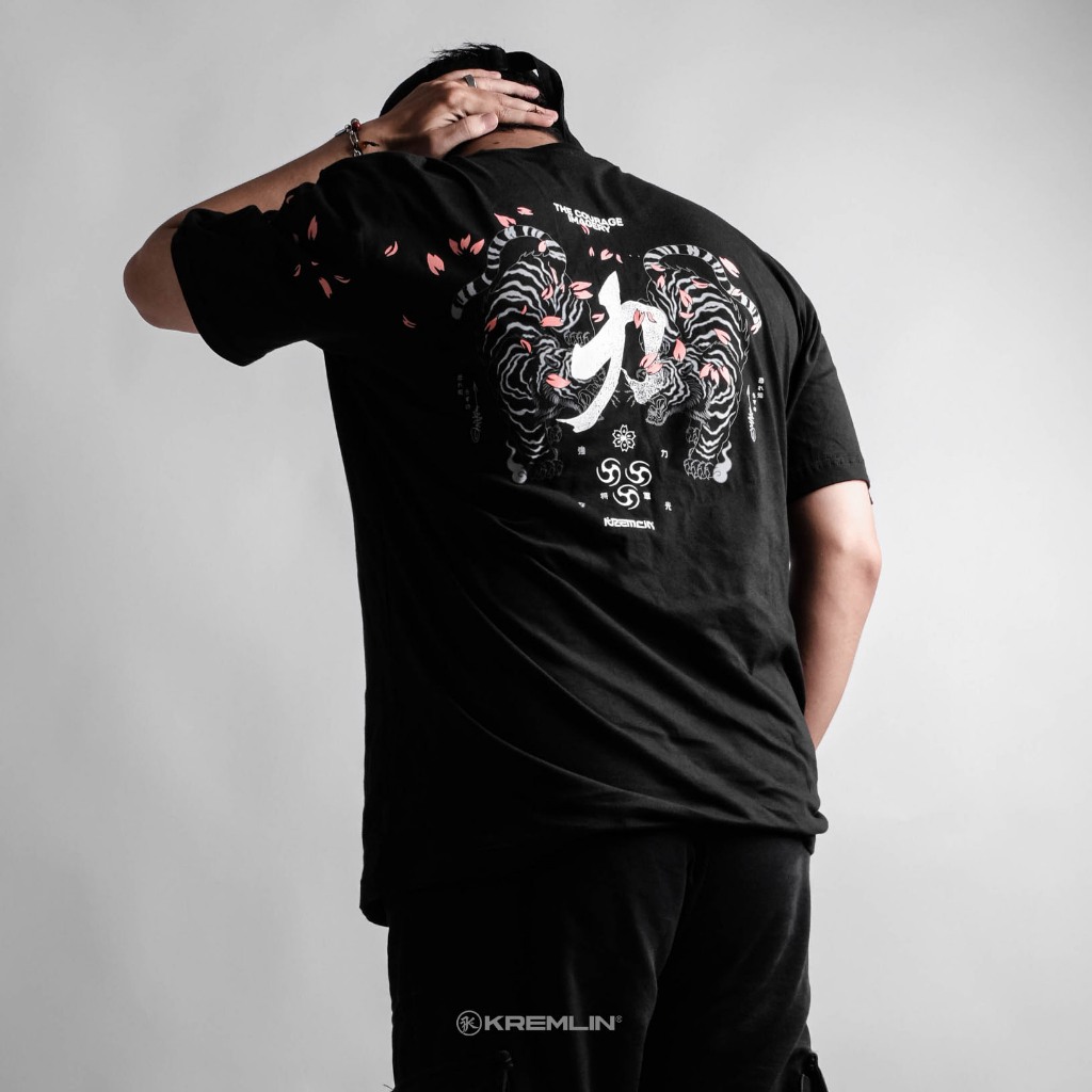 KREMLIN T-Shirt Kaos Black - MANTRA