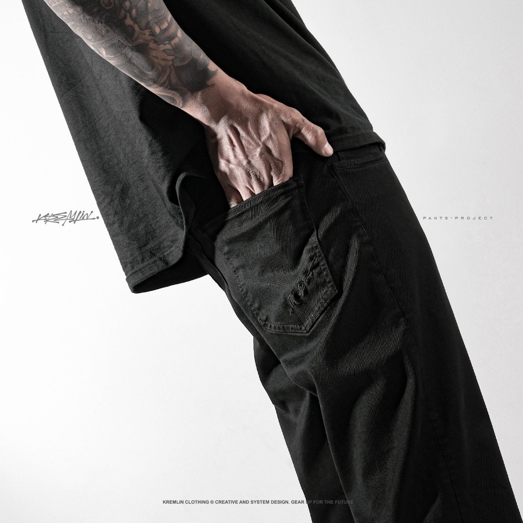 KREMLIN Celana Jeans Pure Black Denim Wash - Signature