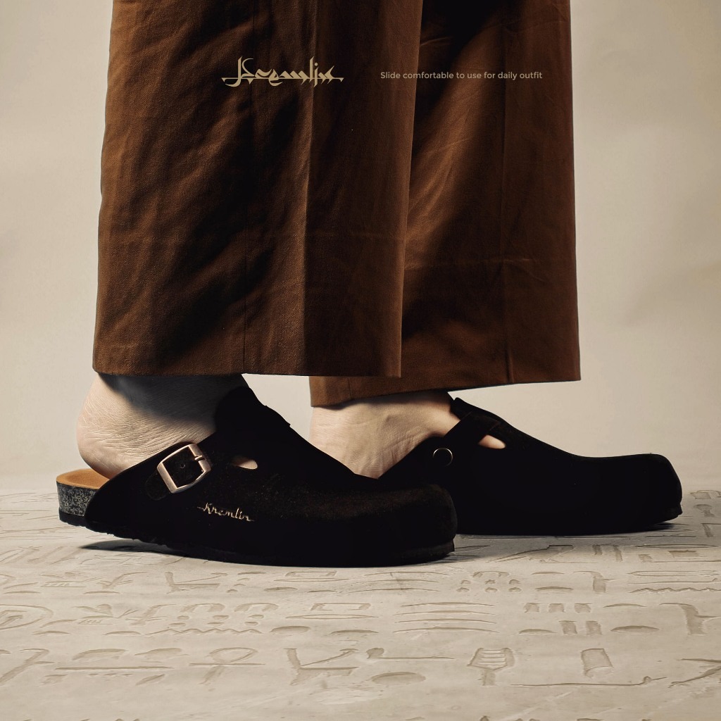 Kremlin Sepatu Sandal Slide - Clog Mule Suede - Black - ORB