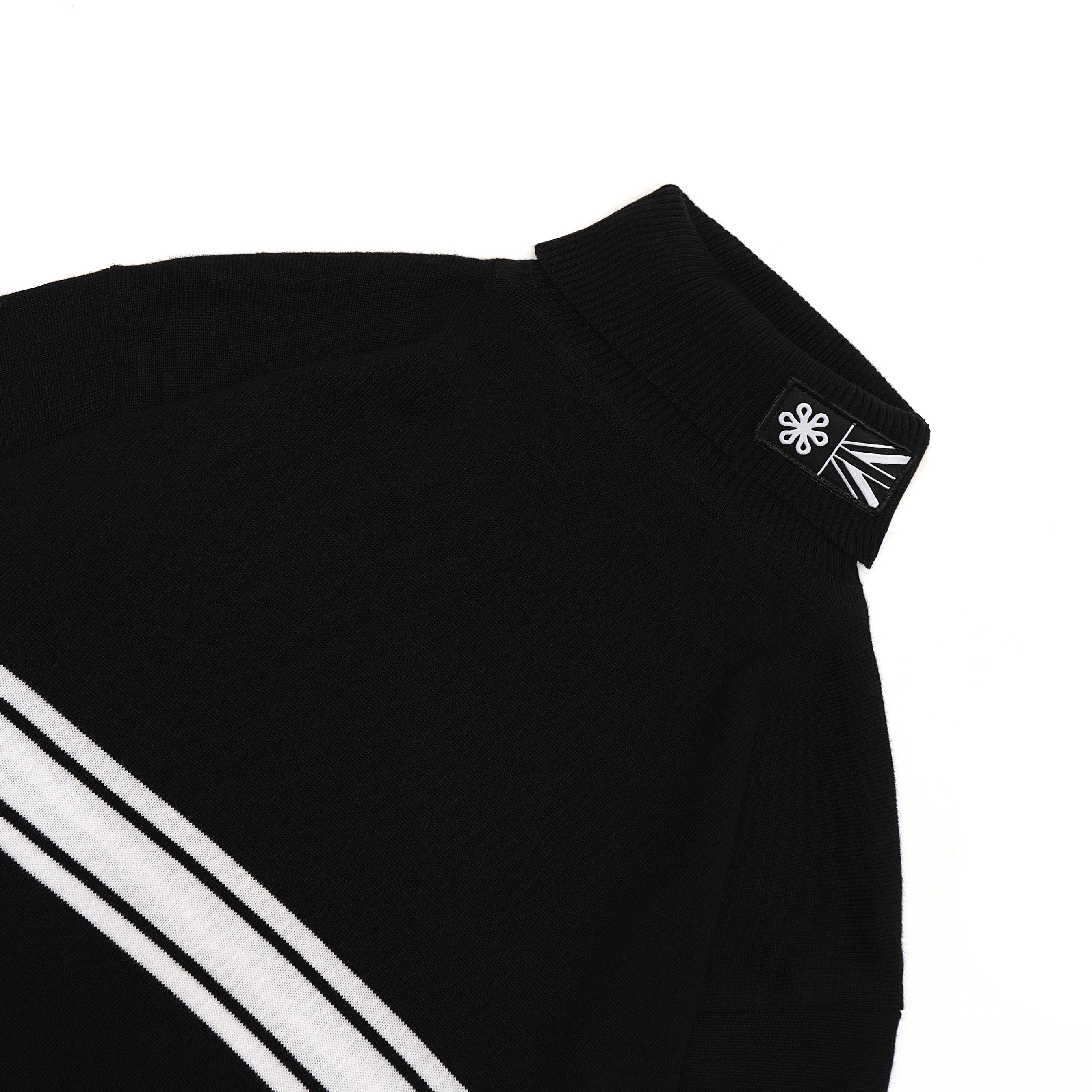 PROPER ROLLNECK BL