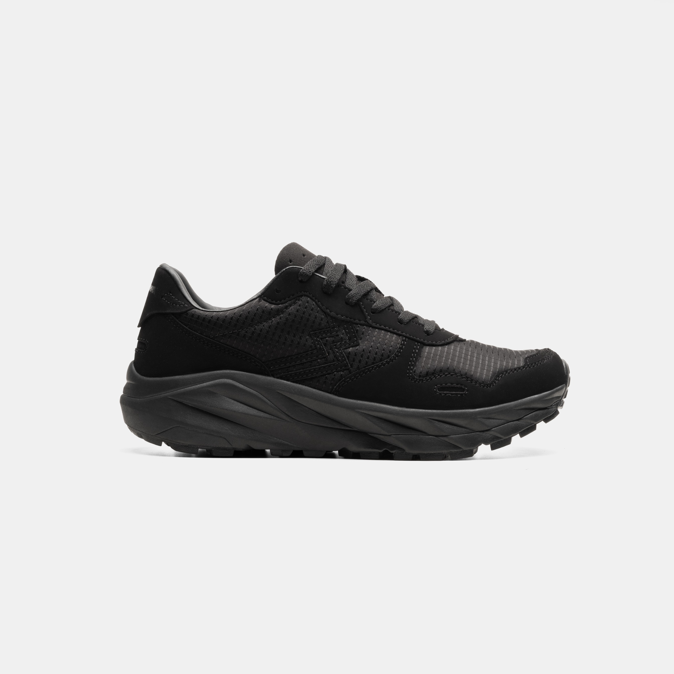 Wolf Vicious Triple Black