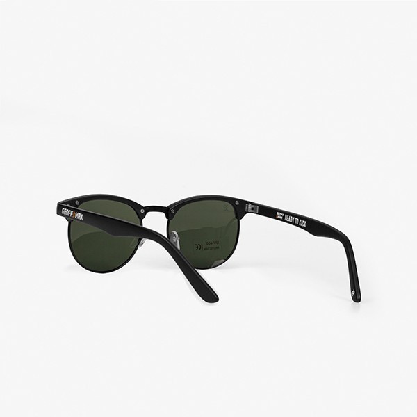 Locust Black Green