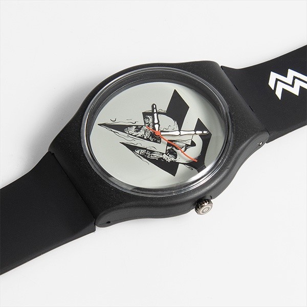 Skulator Black