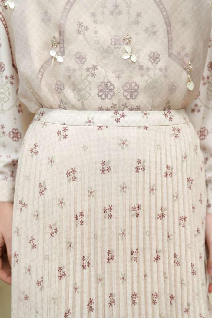 Pandai Sikek Pleated Skirt Pinggala