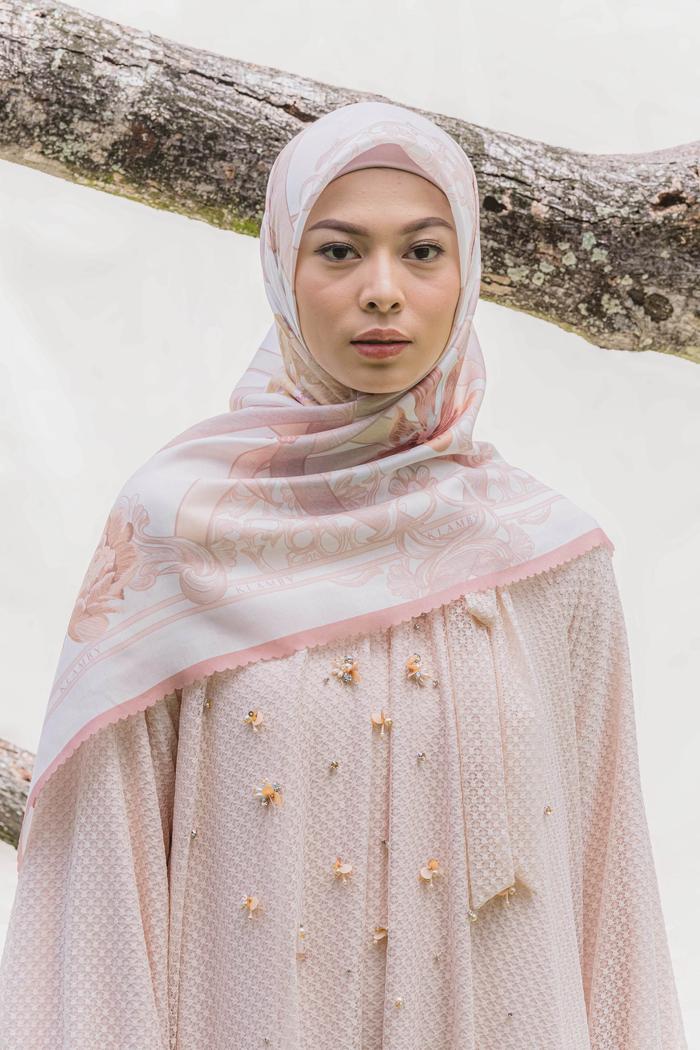 Thalia Scarf (Minor)