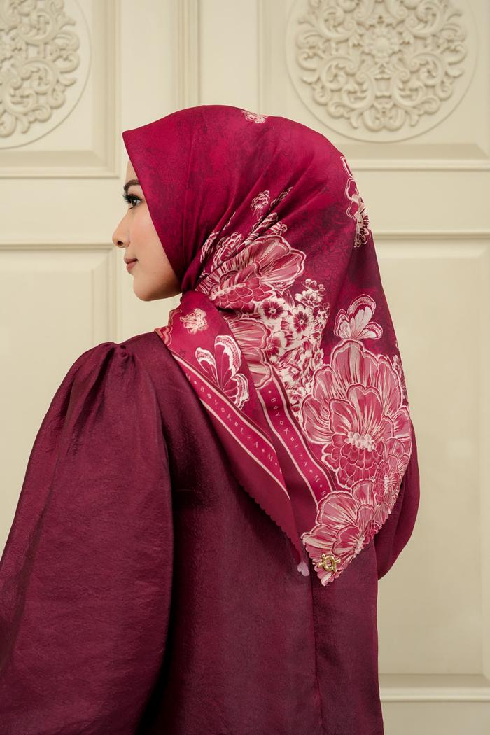 Lariangi Scarf