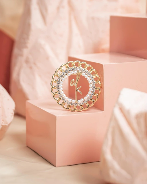 Image of Klamby Round Chain Brooch