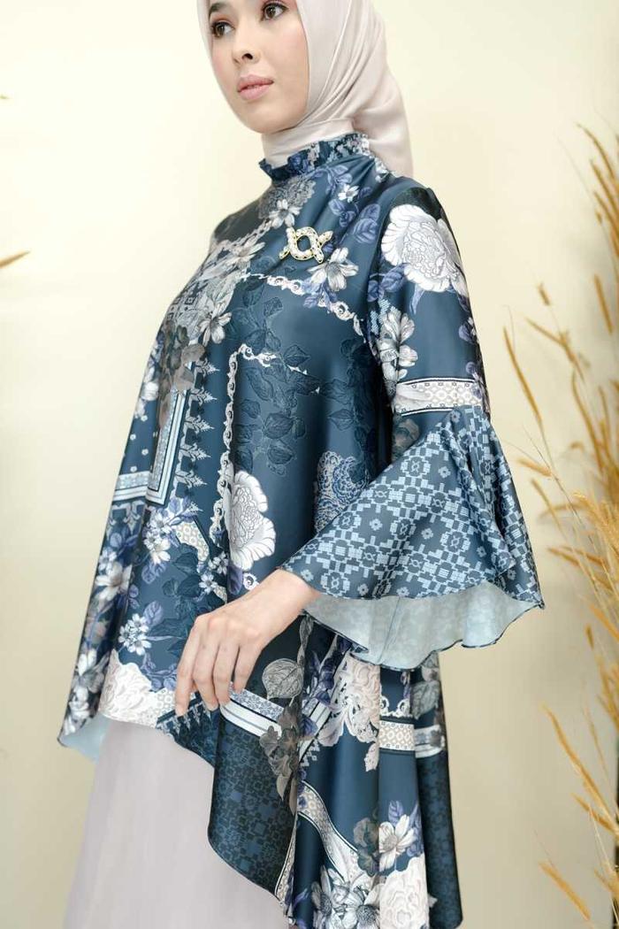 Melcia Tunic Malaya