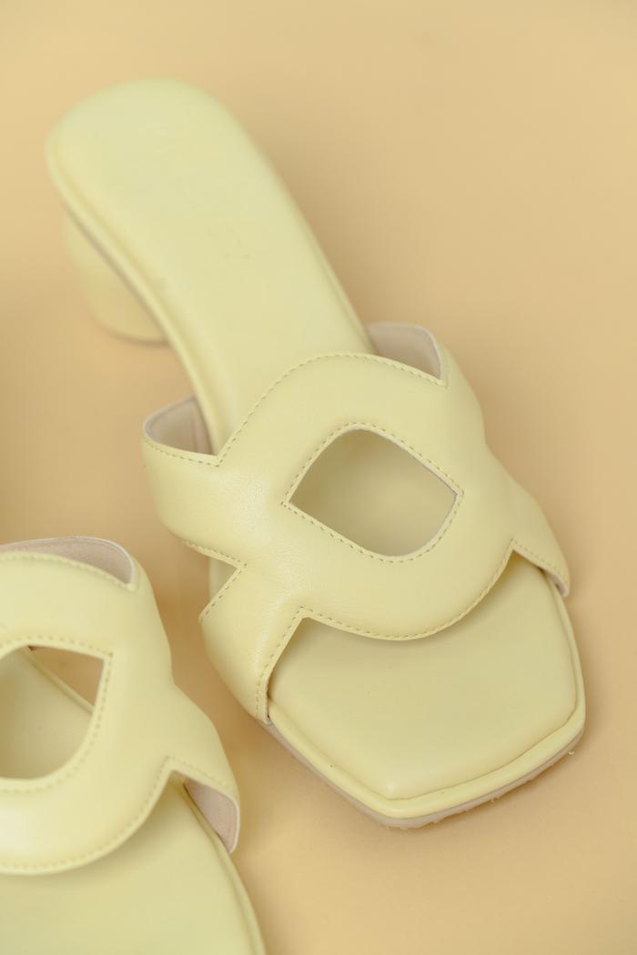 Monogram Heels Daffodil