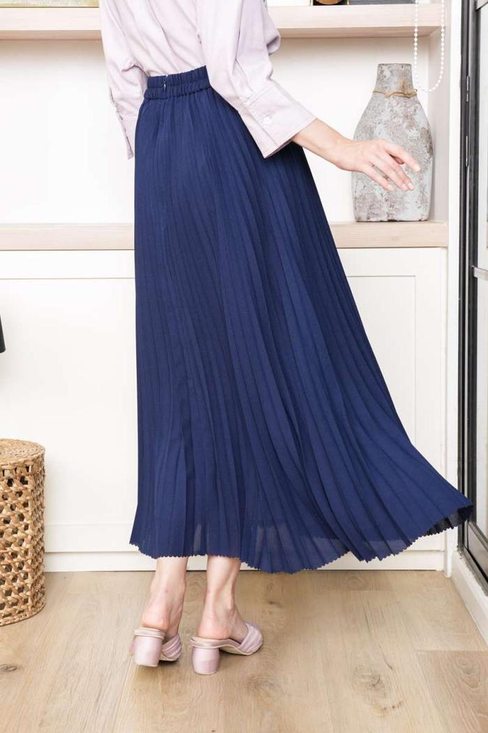 Aviya Pleated Skirt Ultra Navy