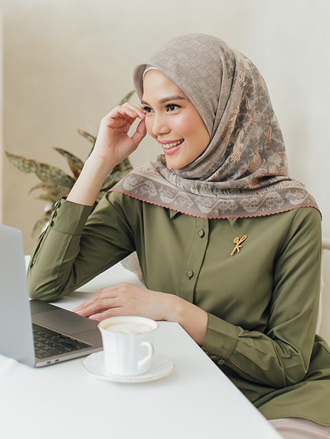 Magnolia Scarf