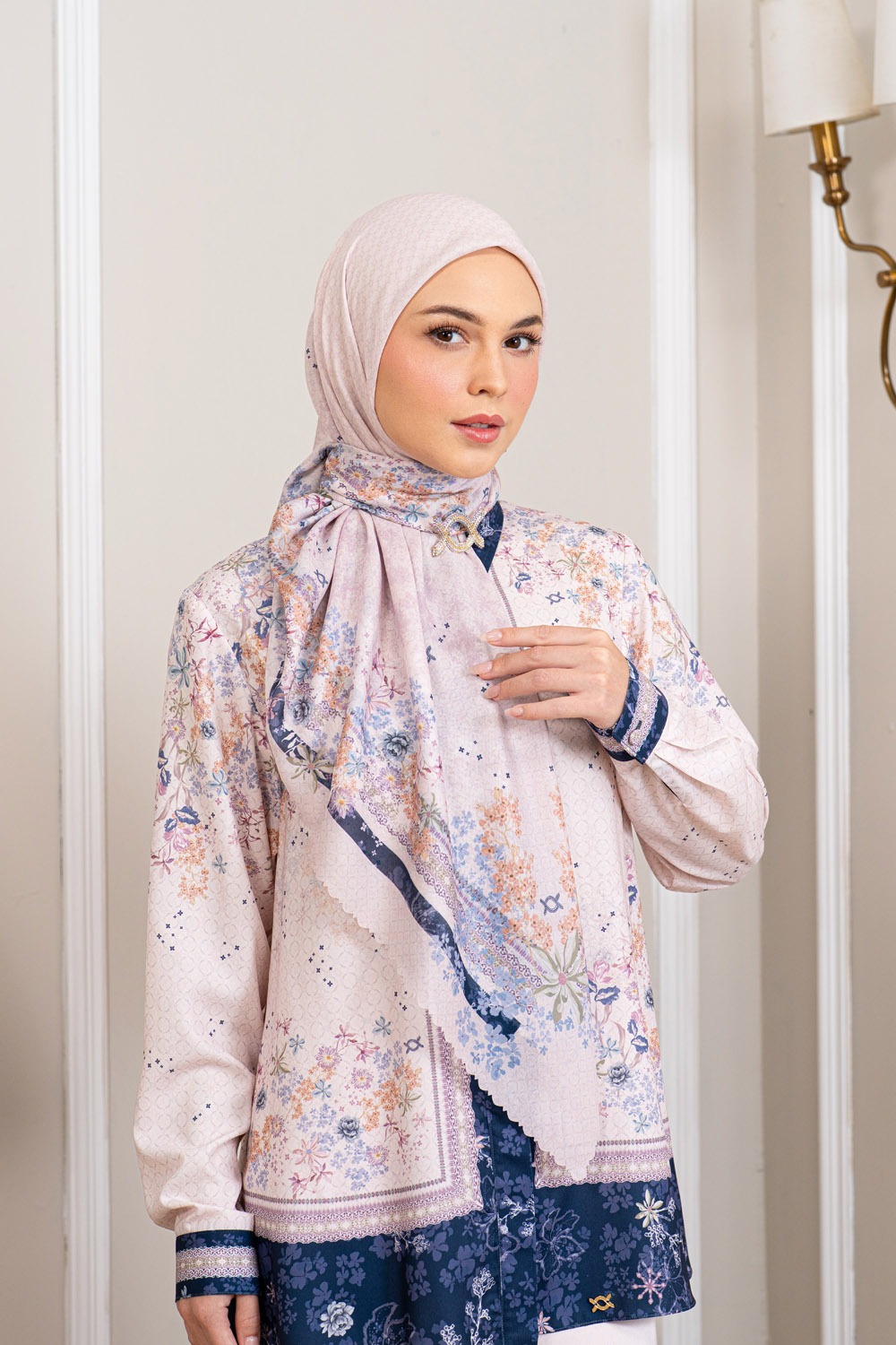 Nuria Scarf