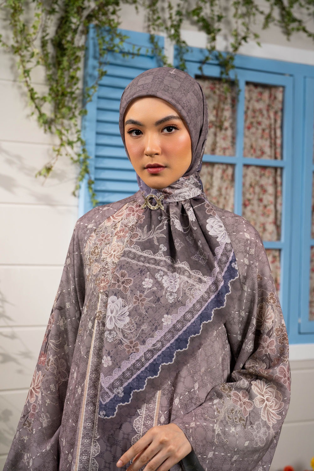Nayandari Scarf