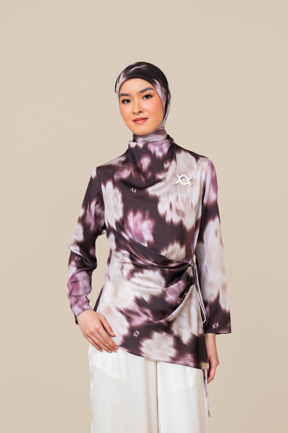 Veluna Blouse